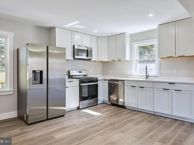 2006 Lakewood St in Hillcrest Heights, MD - Building Photo - Building Photo