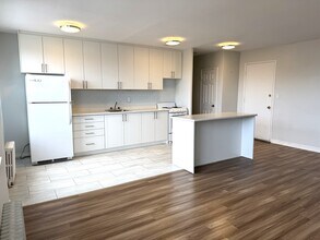 470 Mortimer Av in Toronto, ON - Building Photo - Building Photo
