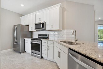 14401 Eagle Branch Dr in Nokomis, FL - Building Photo - Building Photo