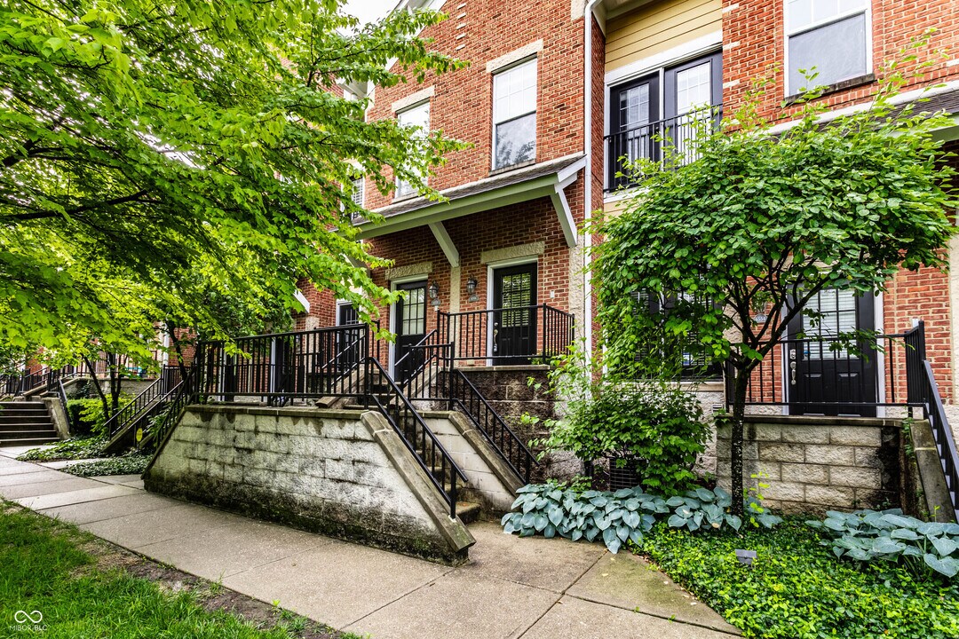 6556 Reserve Dr in Indianapolis, IN - Building Photo