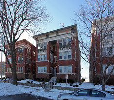 3404-3406 Gillham Rd Apartamentos