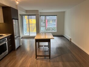 384 E 1st Ave in Vancouver, BC - Building Photo - Building Photo