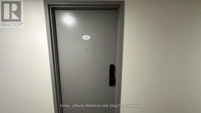 50 Herrick Ave in St Catharines, ON - Building Photo - Building Photo