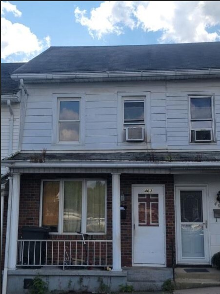 463 Carbon St in Minersville, PA - Building Photo