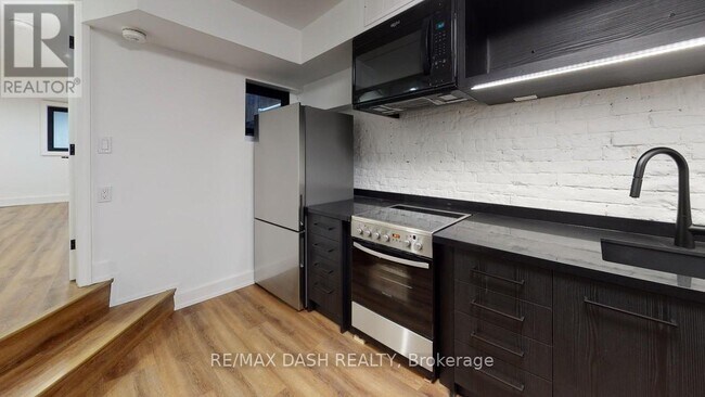 115 Winchester St in Toronto, ON - Building Photo - Building Photo