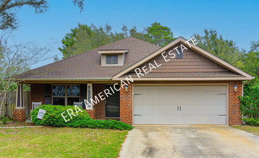 8762 Turkey Bluff Rd in Navarre, FL - Building Photo
