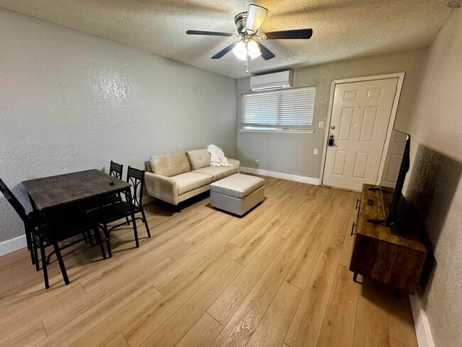 1710 10th St in Wichita Falls, TX - Building Photo - Building Photo