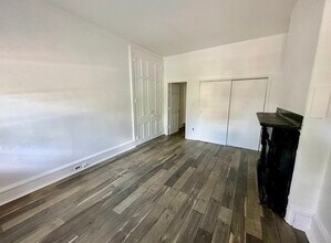 930 W Main St in Norristown, PA - Building Photo - Building Photo