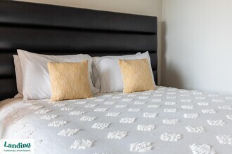 4611 N Broadway in Chicago, IL - Building Photo - Building Photo