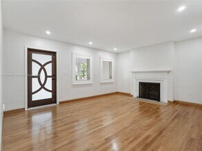 741 Palermo Ave in Coral Gables, FL - Building Photo - Building Photo