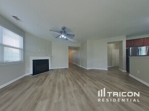 383 Roseglen Dr NW in Marietta, GA - Foto de edificio - Building Photo