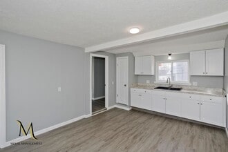 129-131 Center St in Holyoke, MA - Building Photo - Building Photo