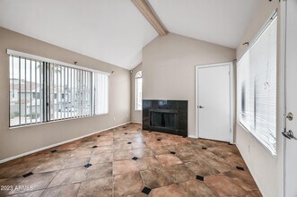 10055 E Mountain View Rd in Scottsdale, AZ - Building Photo - Building Photo