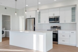 33 Carringham Gate NW in Calgary, AB - Building Photo