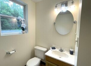 143 Turkey Ln, Unit B in Buxton, ME - Foto de edificio - Building Photo