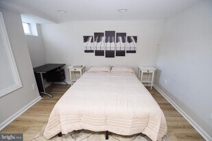 1629 Searles Rd in Dundalk, MD - Building Photo