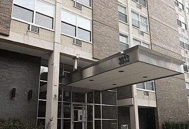 3033 N Sheridan Rd in Chicago, IL - Building Photo