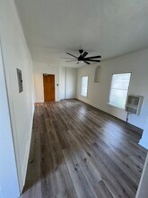 1740 Winona Blvd, Unit 101 in Los Angeles, CA - Building Photo - Building Photo
