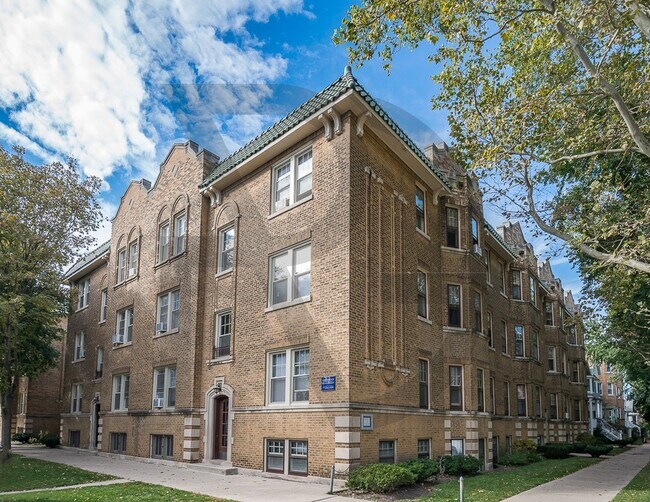 2122 W Ainslie St, Unit 2100-1W