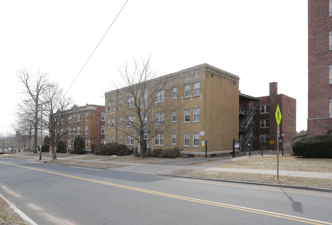 79 Myrtle St in Hartford, CT - Foto de edificio