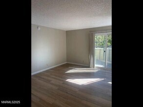7680 Bluestone Dr in Reno, NV - Building Photo - Building Photo