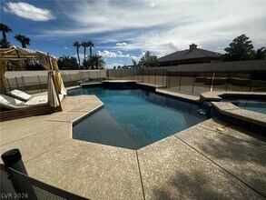 8623 Golden Canyon Rd in Las Vegas, NV - Building Photo - Building Photo
