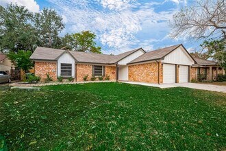 10806 Silkwood Dr in Houston, TX - Building Photo - Building Photo