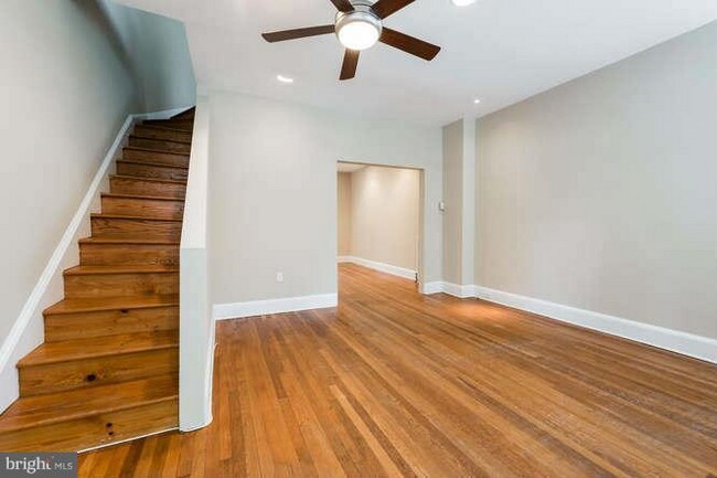 406 Delafield Pl NW in Washington, DC - Foto de edificio - Building Photo