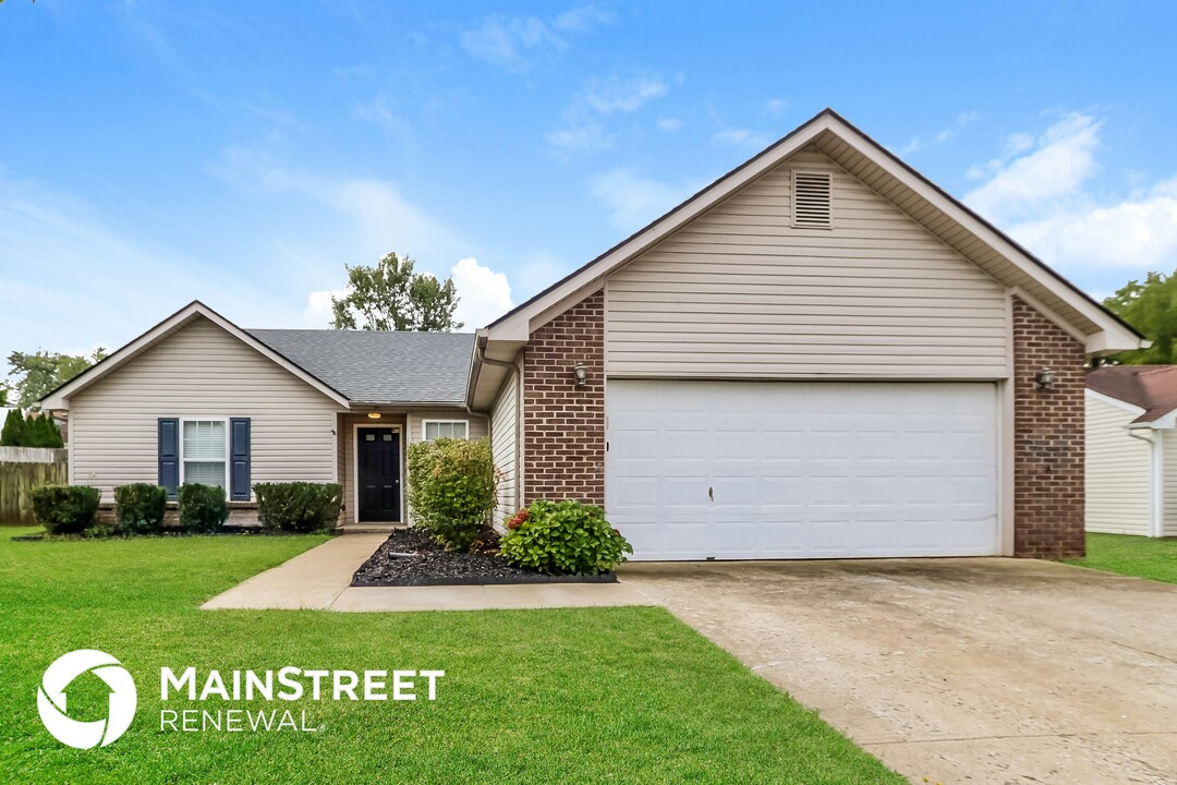 12208 Jonel Ct in Louisville, KY - Building Photo