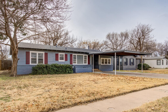 4003 32nd St in Lubbock, TX - Building Photo - Building Photo