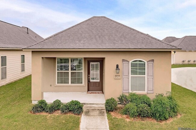 property at 7636 W Pelican Lks Ave