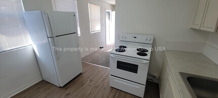 745 Pippin St, Unit 745 in Jacksonville, FL - Building Photo - Building Photo