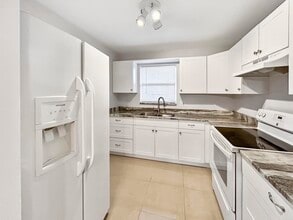 4808 Cresthaven Blvd in West Palm Beach, FL - Building Photo - Building Photo