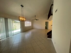 121 Maplecrest Cir in Jupiter, FL - Building Photo - Building Photo