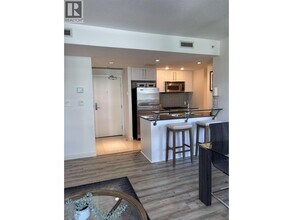 633 Kinghorne Mews in Vancouver, BC - Building Photo - Building Photo