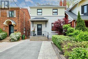 280 Manor Rd E in Toronto, ON - Building Photo