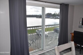 25 Lizzy Ln, Unit 2nd floor in Waymart, PA - Building Photo - Building Photo