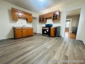 28 Bullard St in Boston, MA - Building Photo - Building Photo