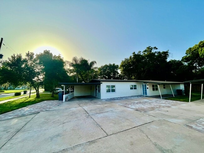 126-132 E Harding St in Orlando, FL - Building Photo - Building Photo