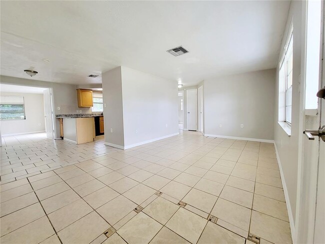 7341 Mayfield Dr in Port Richey, FL - Building Photo - Building Photo