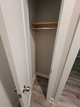 3913 S Bluelake Ct in Wichita, KS - Building Photo - Building Photo