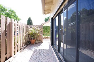 2125 SW 81st Ave in Davie, FL - Building Photo - Building Photo