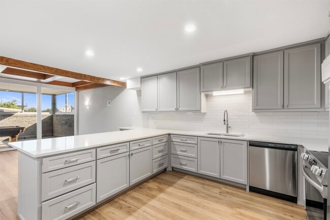 property at 3141 Bissonnet St