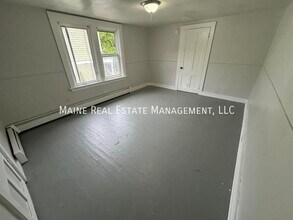 198 Center St in Old Town, ME - Building Photo - Building Photo