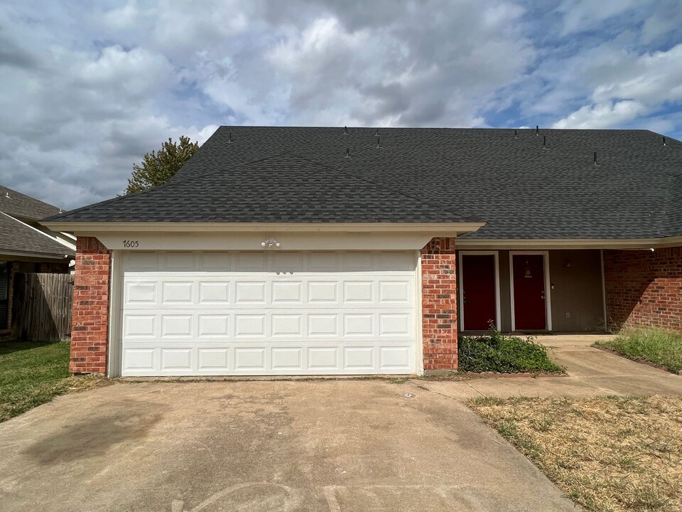 7605 April Ct in North Richland Hills, TX - Building Photo