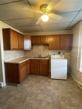 227 Howe Ave in Shelton, CT - Building Photo - Building Photo