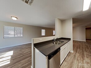 985 E Silktassel Trail in Queen Creek, AZ - Building Photo - Building Photo