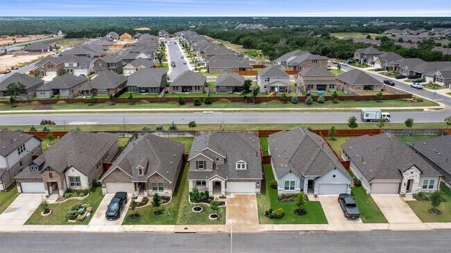 116 Rocking Chair Dr in Georgetown, TX - Building Photo - Building Photo