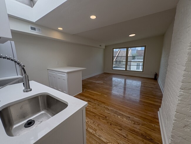 property at 1934 Green St
