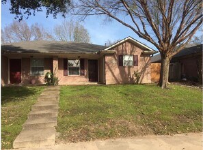 606 Corregidor Dr in College Station, TX - Building Photo - Building Photo